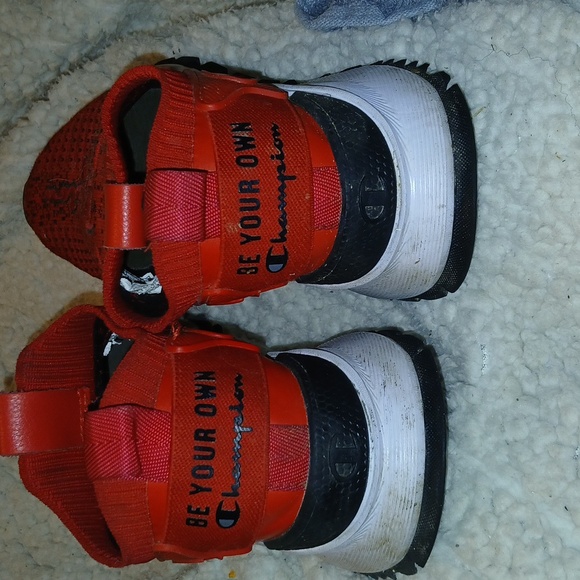 Champion shoes - Picture 2 of 3